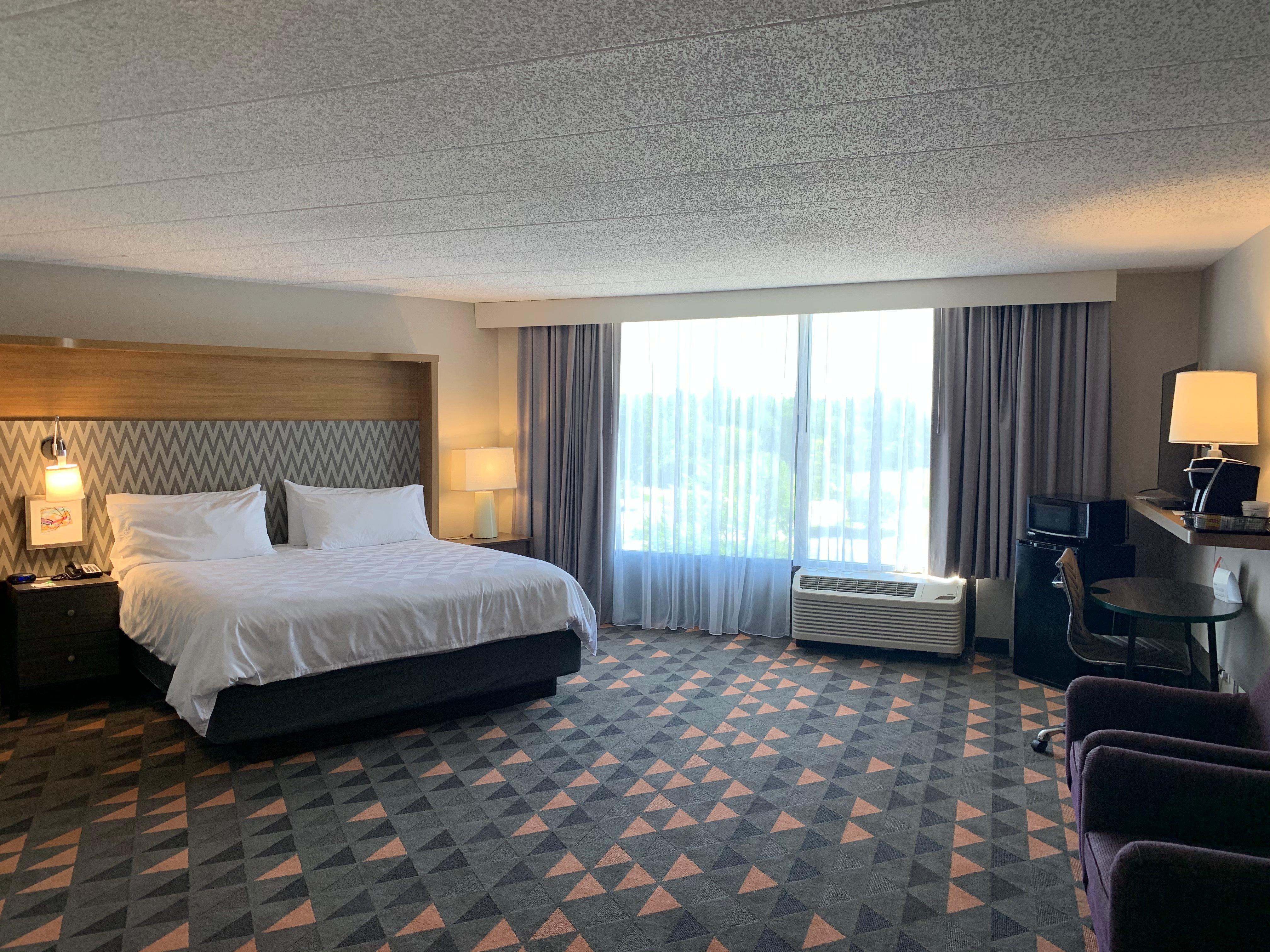 Holiday Inn Chicago Nw Crystal Lk Conv Ctr By Ihg Crystal Lake Bagian luar foto