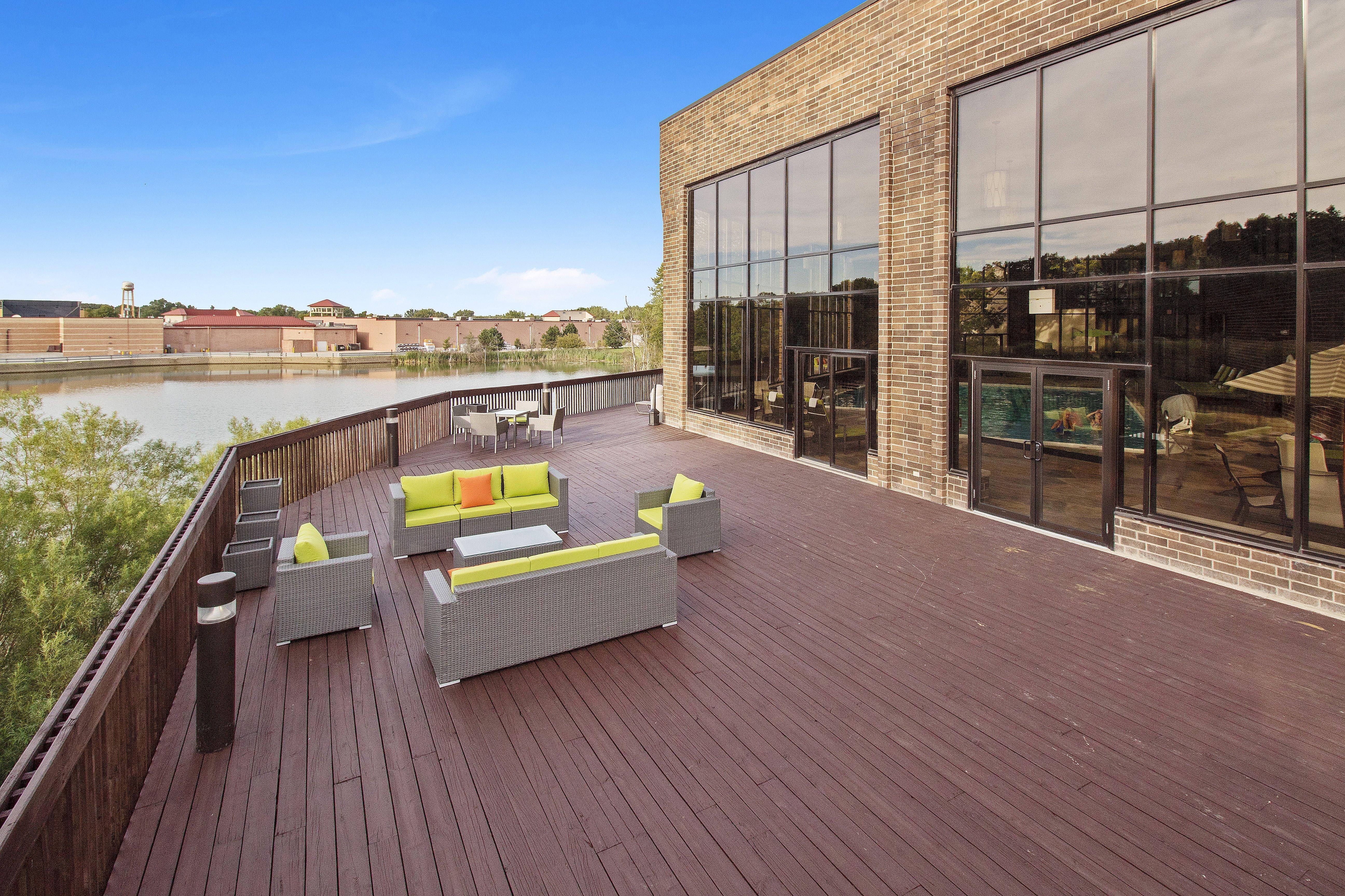 Holiday Inn Chicago Nw Crystal Lk Conv Ctr By Ihg Crystal Lake Bagian luar foto