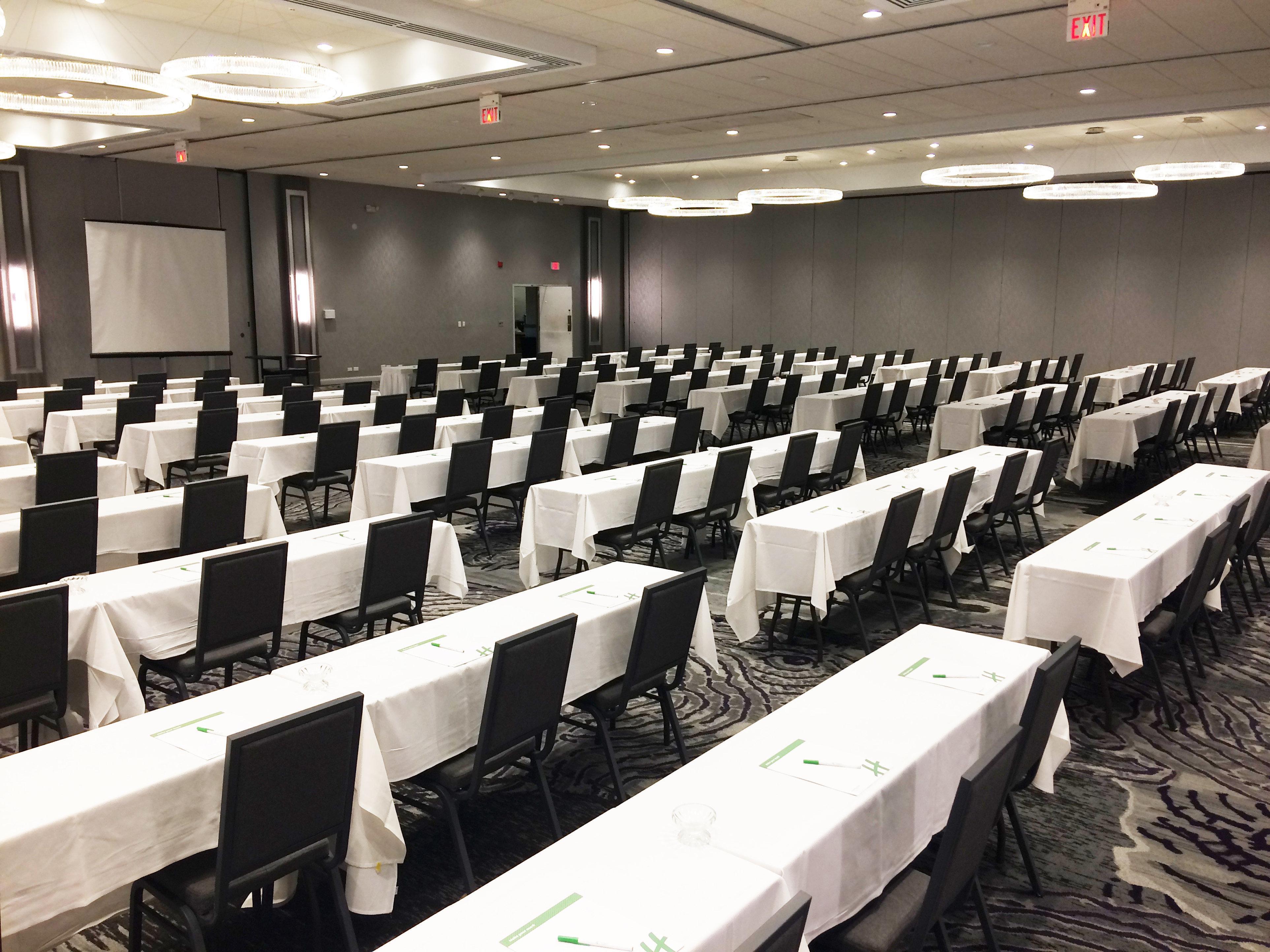 Holiday Inn Chicago Nw Crystal Lk Conv Ctr By Ihg Crystal Lake Bagian luar foto