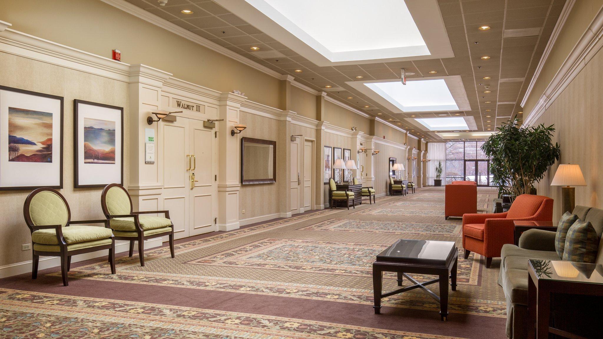 Holiday Inn Chicago Nw Crystal Lk Conv Ctr By Ihg Crystal Lake Bagian luar foto